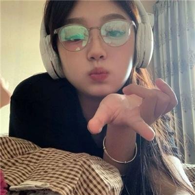 战鼓轻敲